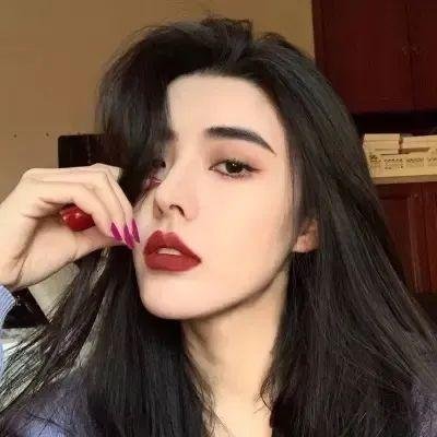 细长的电话线
